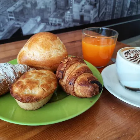 Li Manca Bed & Breakfast Surbo