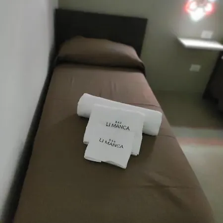 ベッド・アンド・ブレックファスト Li Manca