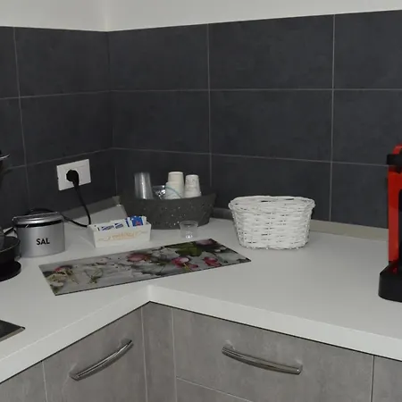 Li Manca Bed & Breakfast Surbo