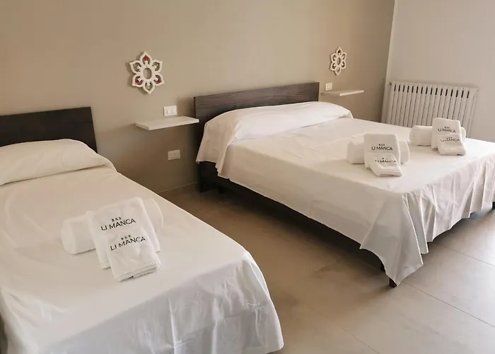 Li Manca לינה וארוחת בוקר 3*