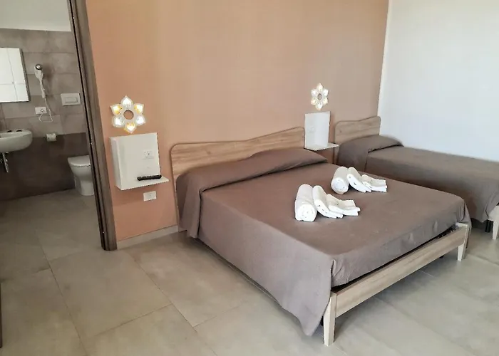 לינה וארוחת בוקר Li Manca 3*