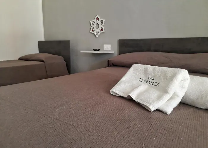 Li Manca לינה וארוחת בוקר 3*